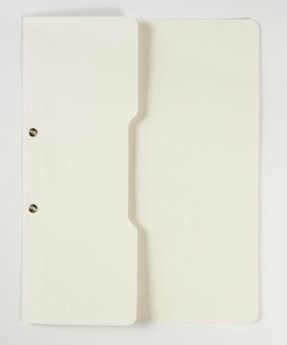 Skoroszyt z oczkiem 1/2 POŁÓWKA  A4 (1)